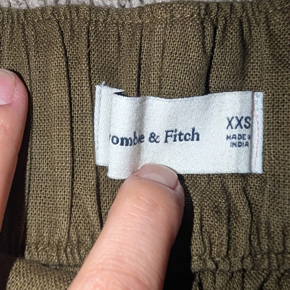 Abercrombie & Fitch Olive Green Cargo Pants | Women’s XXS - Picture 2 of 3